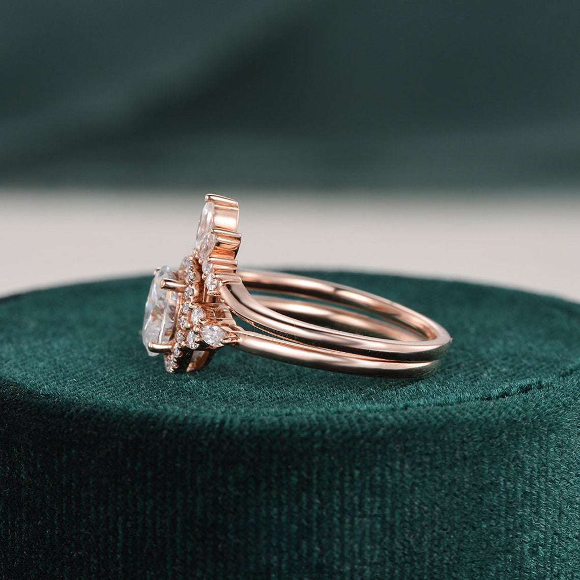 Bridal Ring Set, Oval Cut Center Stone