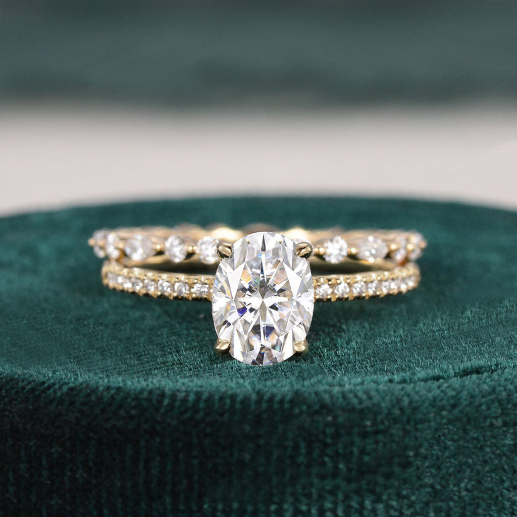 Bridal Ring Set, Oval Cut Center Stone