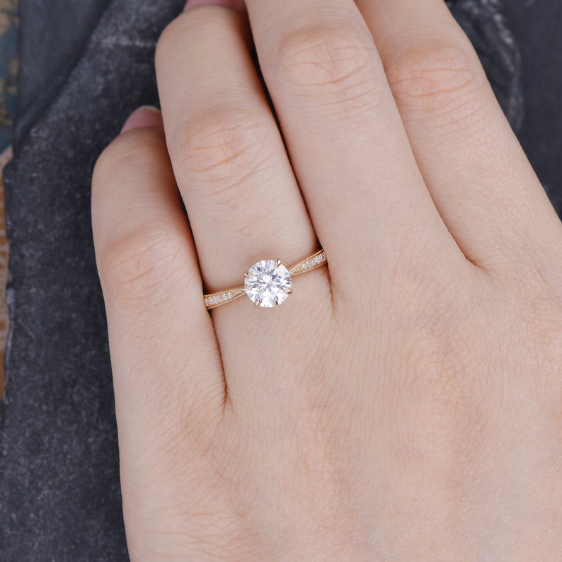 Round Cut Lab Diamond, Classic Design