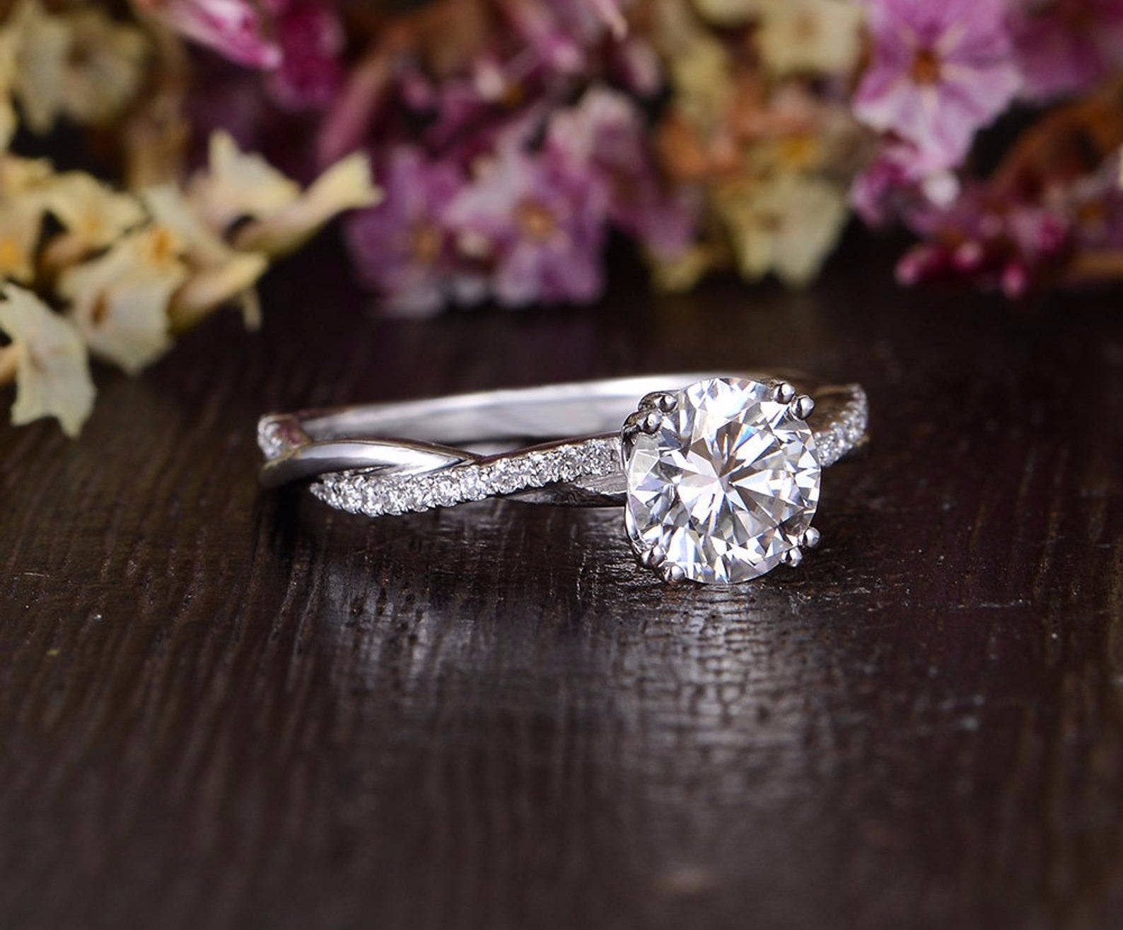 Round Cut Lab Diamond Engagement Ring, Vintage Twist Design