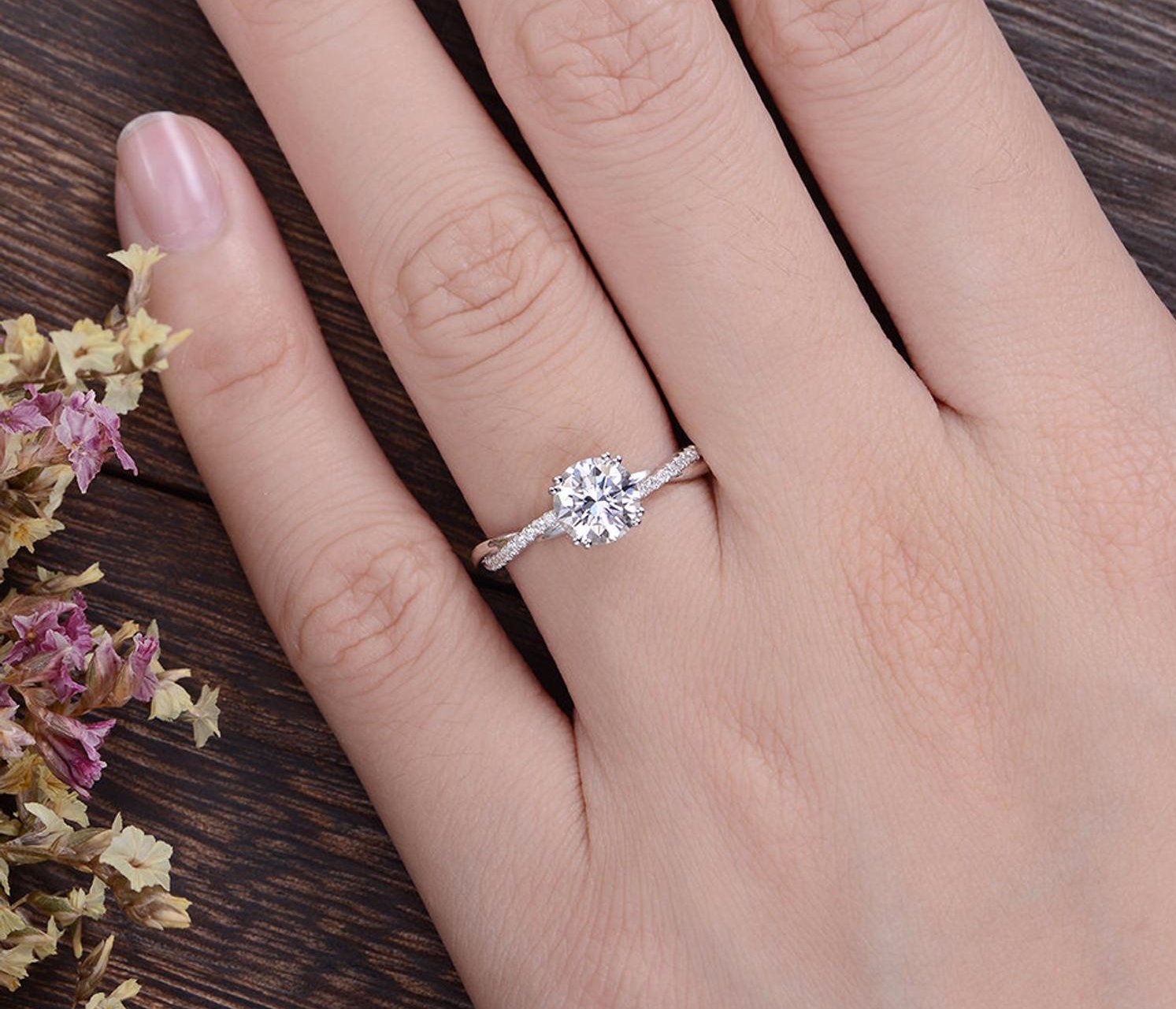 Round Cut Lab Diamond Engagement Ring, Vintage Twist Design
