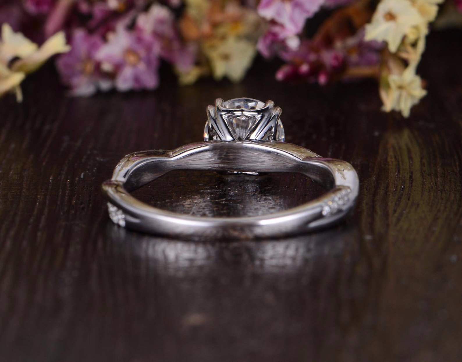 Round Cut Lab Diamond Engagement Ring, Vintage Twist Design