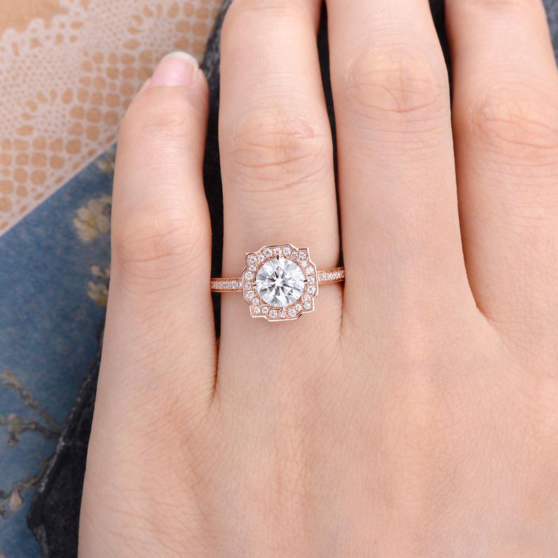 Round Cut Lab Diamond, Vintage Style Halo