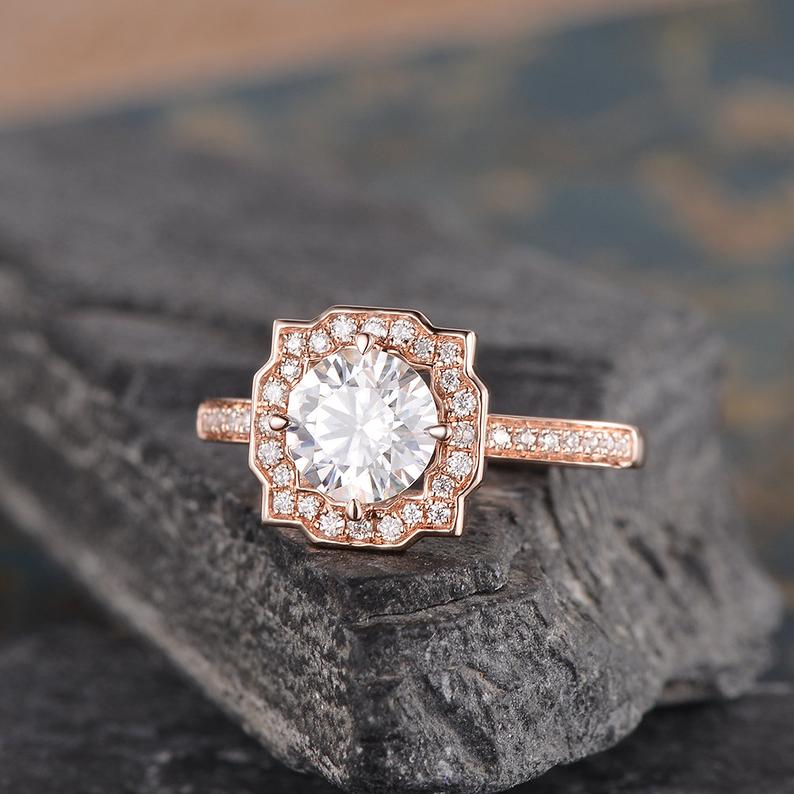 Round Cut Lab Diamond, Vintage Style Halo