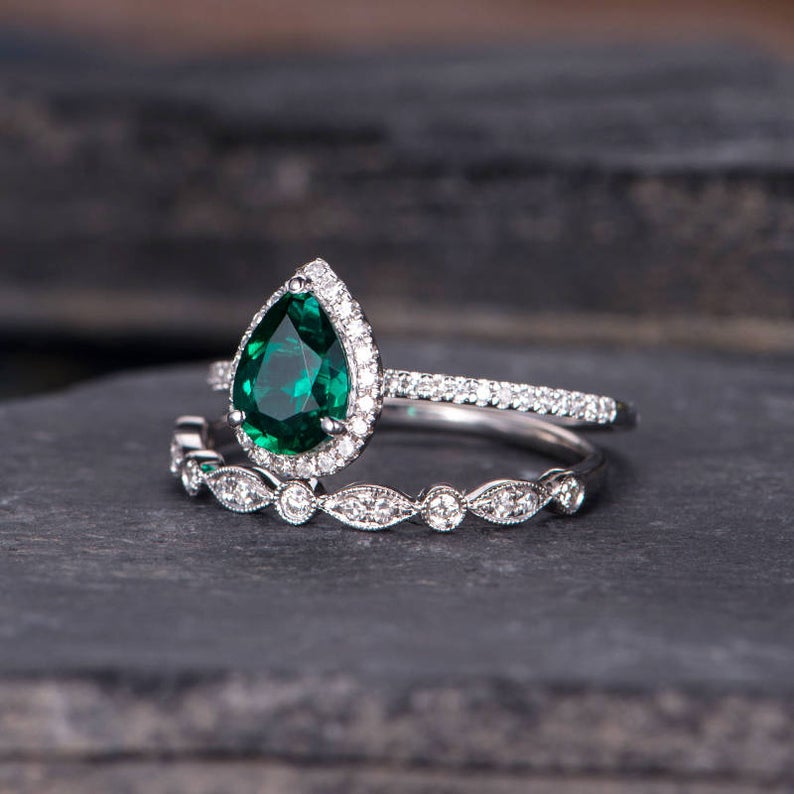 Vintage Inspired Emerald Bridal Ring Set