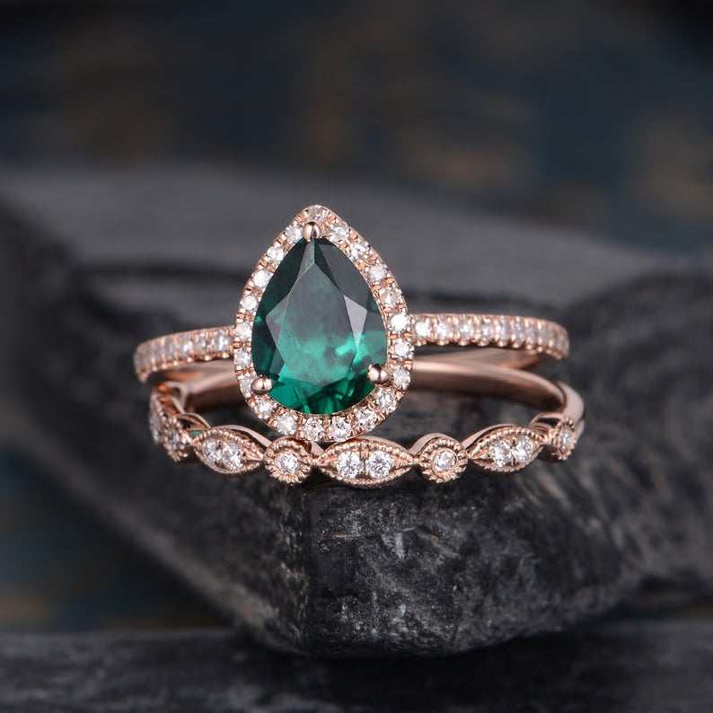 Vintage Inspired Emerald Bridal Ring Set