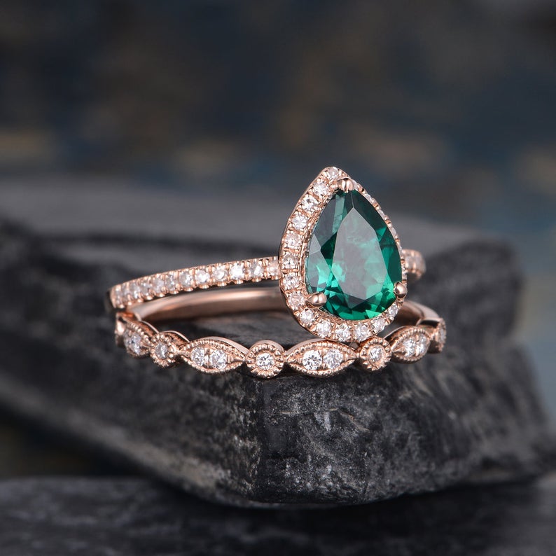 Vintage Inspired Emerald Bridal Ring Set