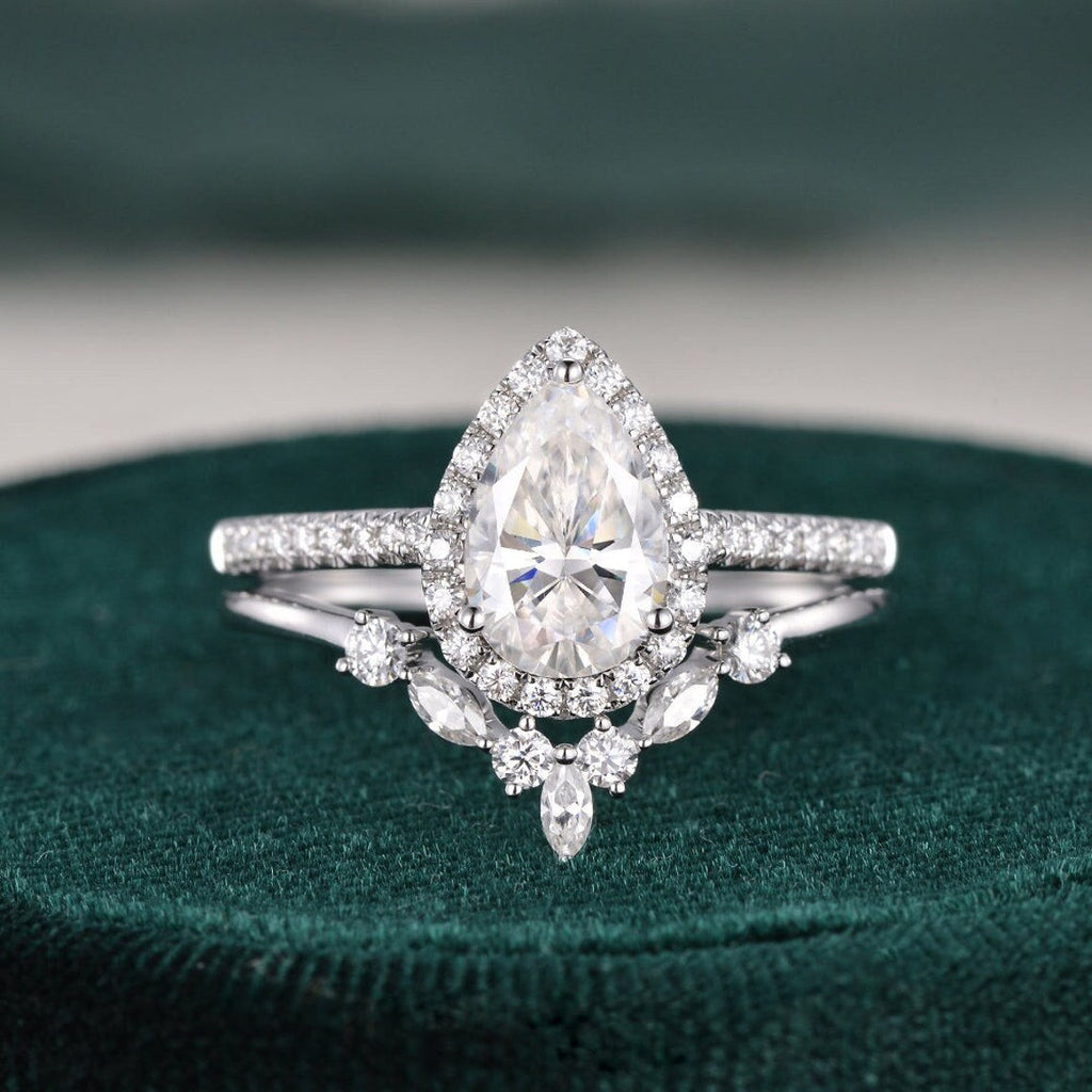 Vintage Style Bridal Ring Set, Pear Cut Center Stone
