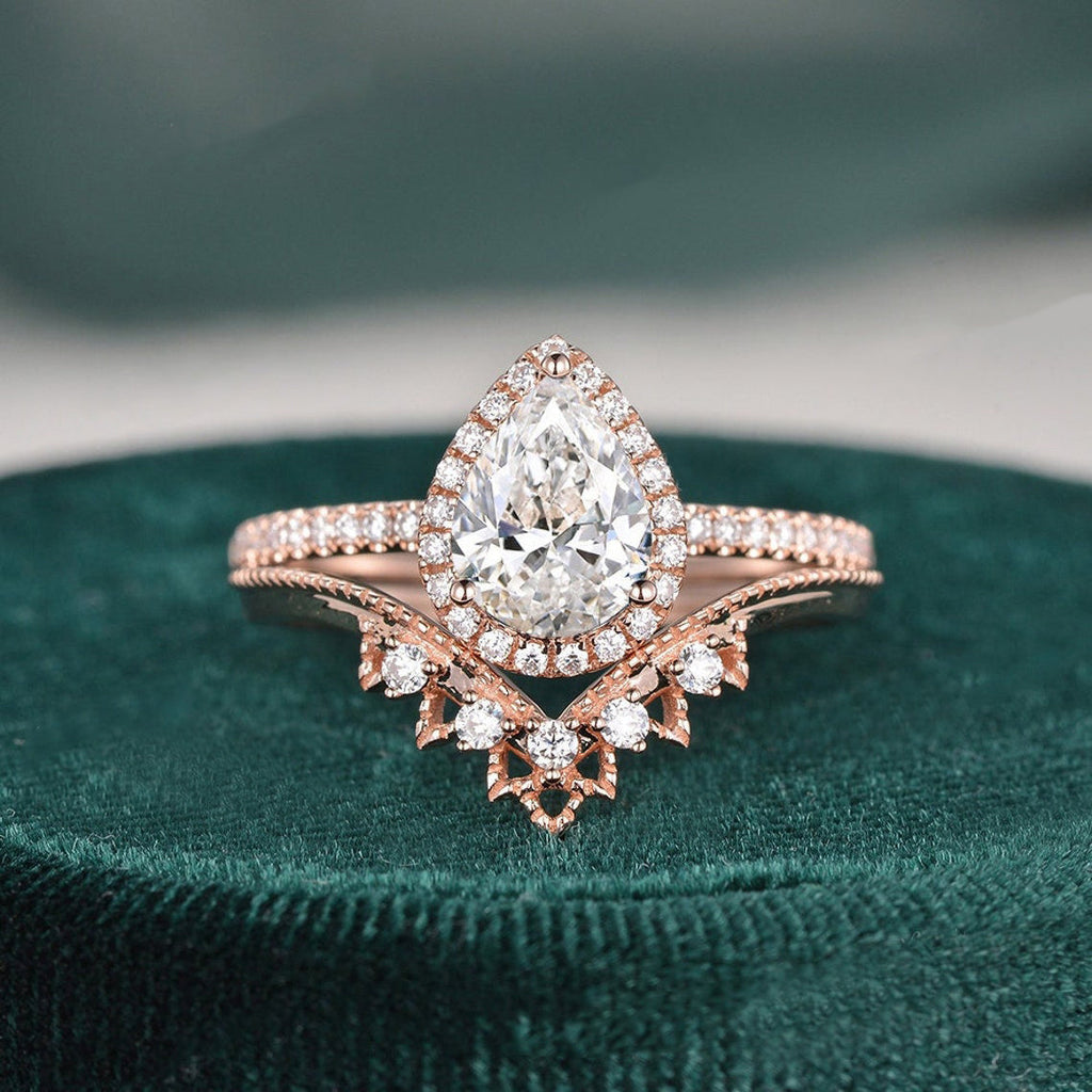 Vintage Style Bridal Ring Set, Pear Cut Center Stone